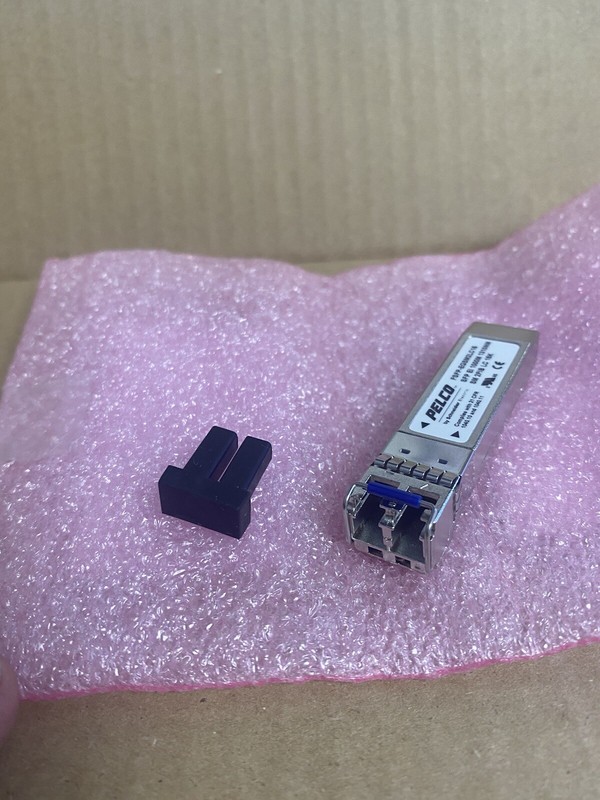 PELCO FSFP-EGSM2LC15 SFP EI 1000M SM 2FIB LC 15K gallery