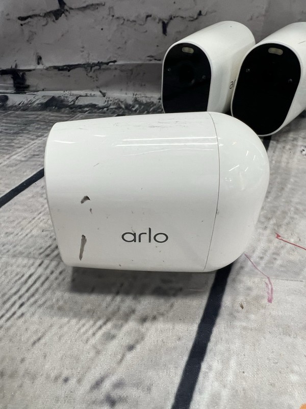 Arlo Essential VMC2030 Spotlight Single Wireless Indoor/Outdoor Camera gallery
