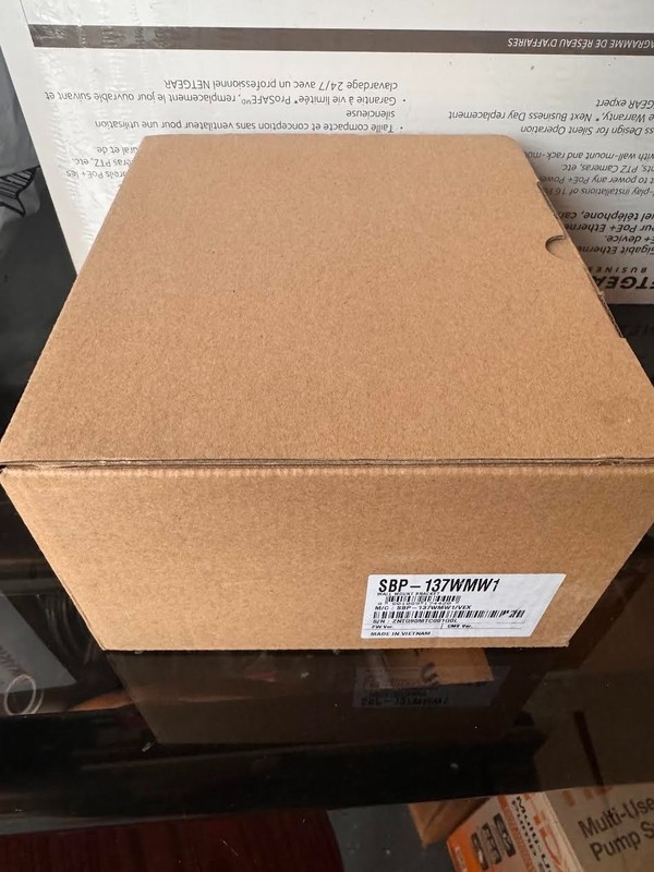 Hanwha Techwin SBP-137WMW1 Dome Camera Wall Mount Bracket, NEW IN BOX, EE1