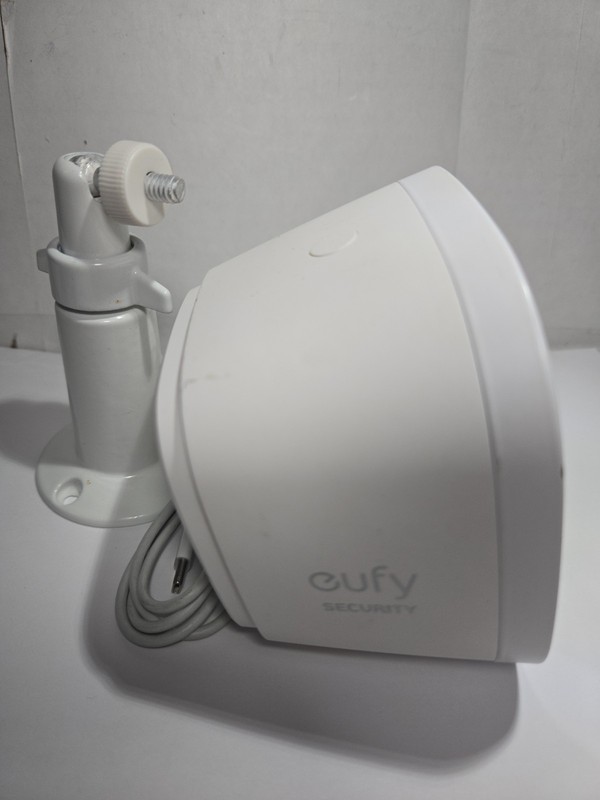 Eufy L20 Wireless Outdoor Security SoloCam 1080P Spotlight White gallery