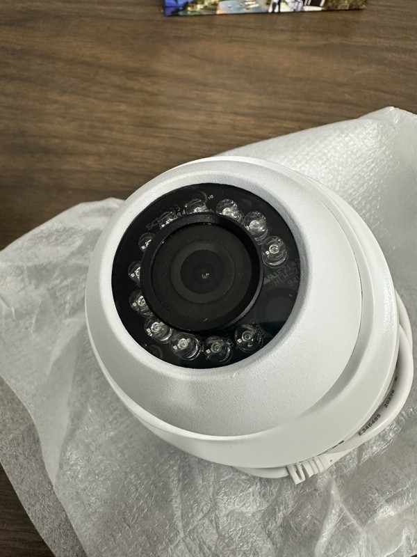 IC Realtime ICIP D1300AIR Mini Dome IP Camera Brand New gallery