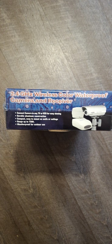 Homeland Security 0897 2.4 GHz Wireless Color Waterproof Camera and Receiver gallery