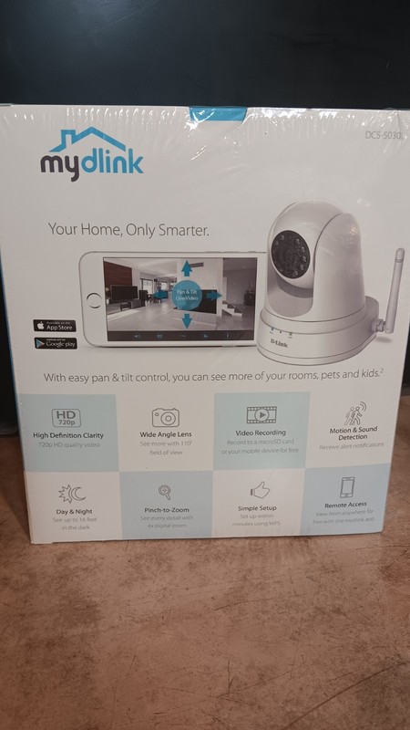 NEW D-Link HD Pan & Tilt Wi-Fi Camera and PowerLine AV2 1000 Gigabit Starter Kit gallery