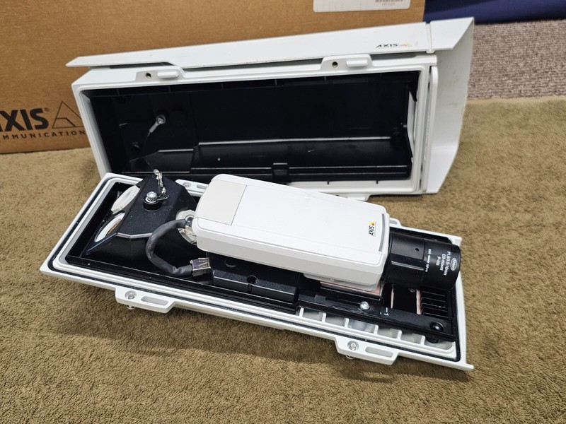 Axis Security Surveillance Camera Outdoor P1347-E IP Network KOWA F1.6/3.5-10mm gallery