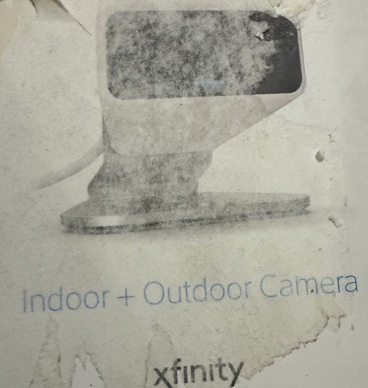NEW ! Xfinity XCAM2 SCHC2AEW HD Indoor Outdoor Security Camera + XW4 1080P – F S