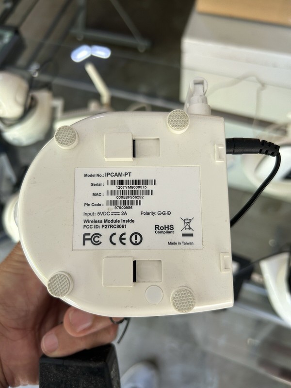 LOT Of 5 Honeywell Ademco IPCAM-PT Compact Pan and Tilt IP Camera Plus 2 Static gallery