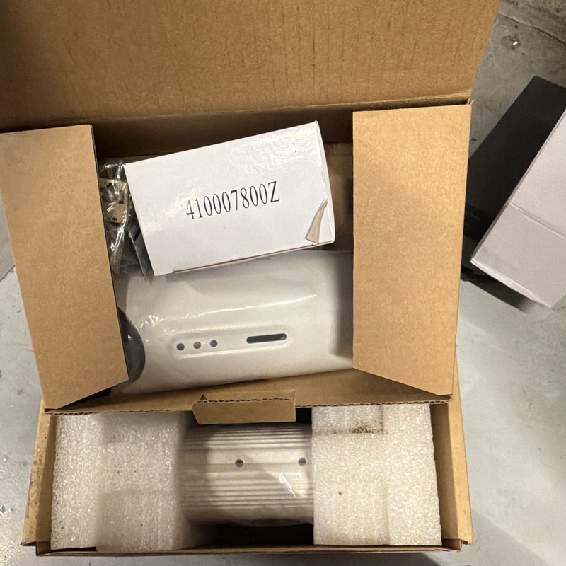 VIVOTEK IP8362 Wired Color Bullet IP/Network Outdoor Weatherproof Camera White gallery