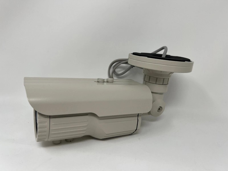 4/5MP 4-in-1 IR 2.8-12mm Manual Varifocal Bullet Camera waterproof housing gallery