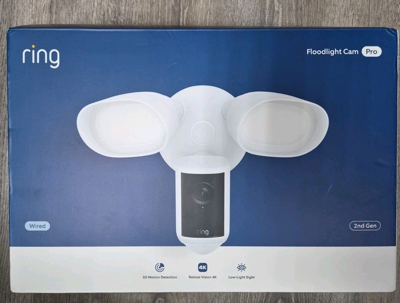 Ring Floodlight Cam Pro Wired 2nd Gen Retinal 4K White NEW