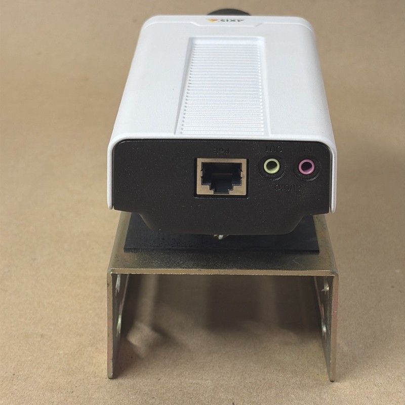 AXIS P1375 Network Security Camera Mega Pixel 1/2.7 2.8-8mm Lens UNTESTED gallery
