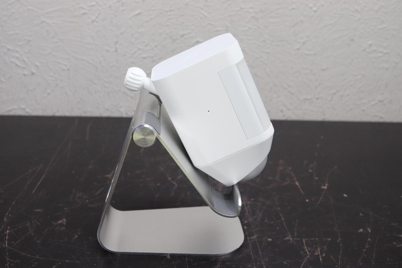 Ring Spotlight Cam Battery Powered Outdoor Camera Lights Siren White please read gallery