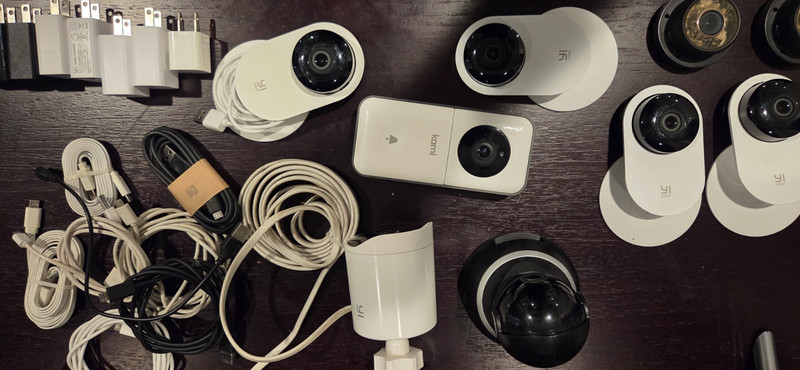 Yi Home Camera Lot. Kami. Lot of Cameras 1080p And Doorbell gallery