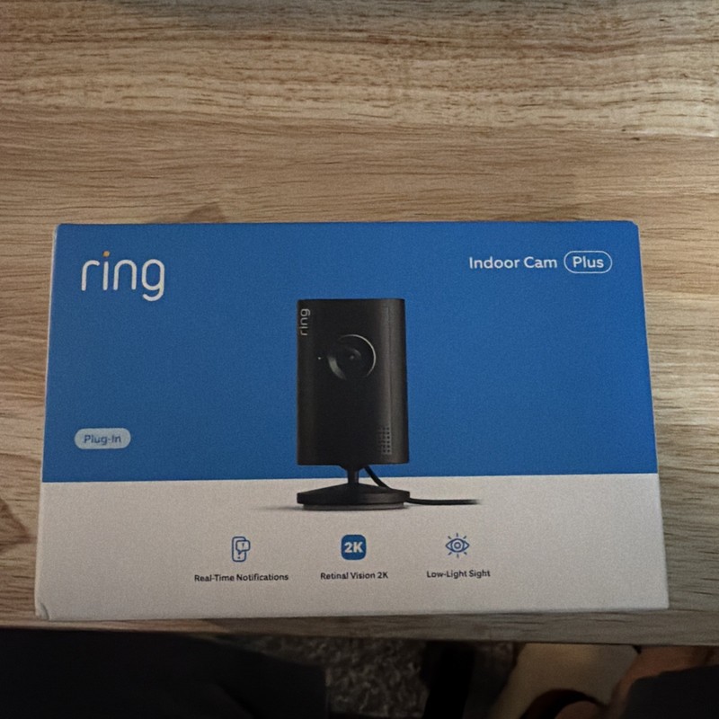 Ring Indoor Cam Plus, Plug-In, Retinal Vision 2K ~White ~ **NEW and SEALED**