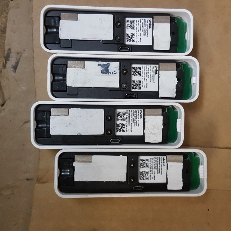 Lot of 119 - Vivint VS-DBC300-WHT Doorbell Cameras White - CM04 - FOR PARTS gallery
