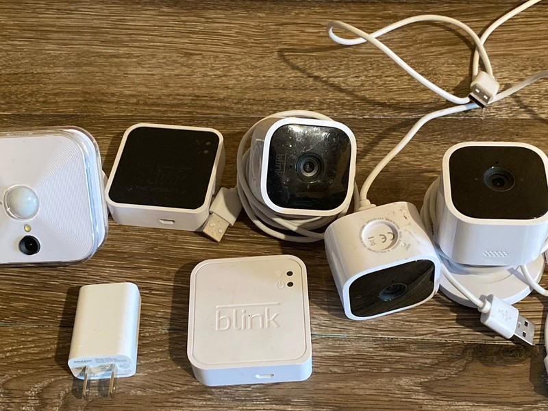 4 Blink Mini Plug-in Smart Security Surveillance Camera BCM00300U gallery
