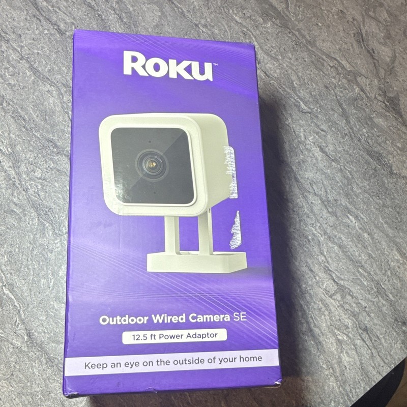 Roku Outdoor Wired Camera SE 1080p Weatherproof Wired Wi-Fi White Alexa/Google