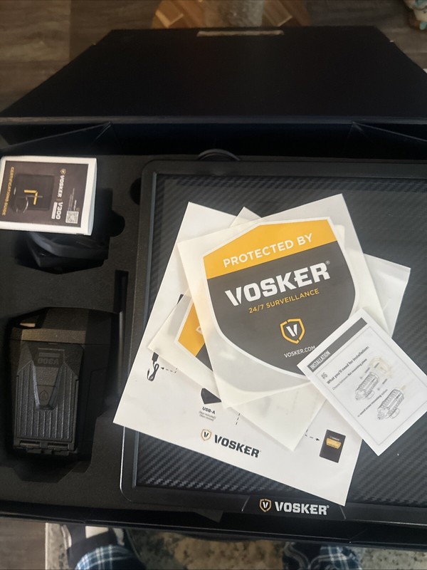 Vosker V300 4G-LTE Live View Security Autonomous Security Camera Black