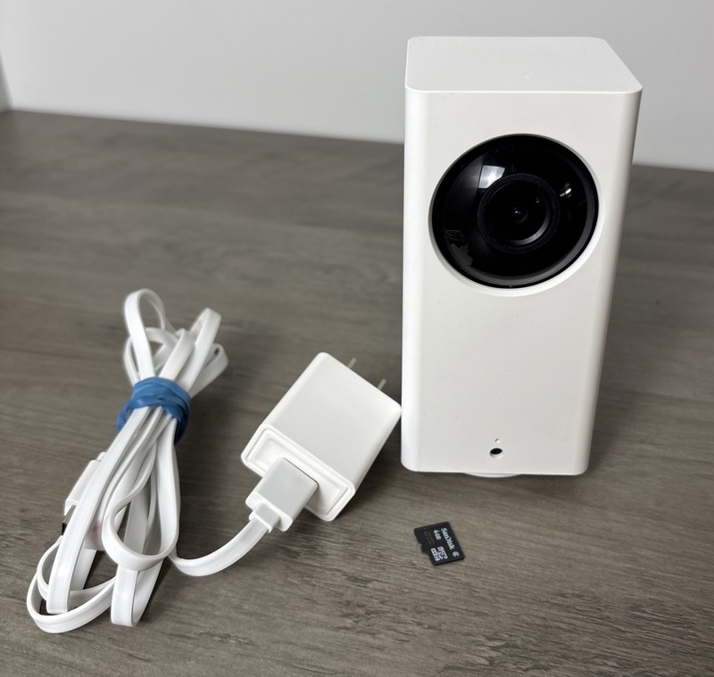 Wyze Cam 1080p Pan/Tilt/Zoom V1 Wi-Fi Indoor Smart Home WYZECP1 w/ 4GB SD Card