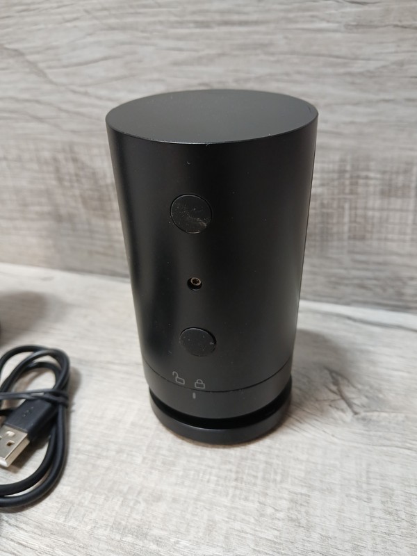 Lot Of 2 Ring Stick Up Camer & Battery Indoor/Outdoor Smart Security Camera gallery