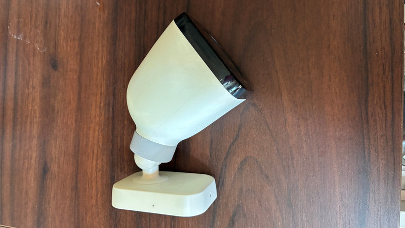 Vivint Outdoor Security camera pro Gen 1 - VS-ODC300-WHT - Used gallery
