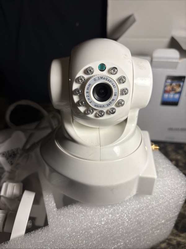 Insteon WiFi Camera W/ Pan Tilt & LED Night Vision Device 46 75790WH gallery