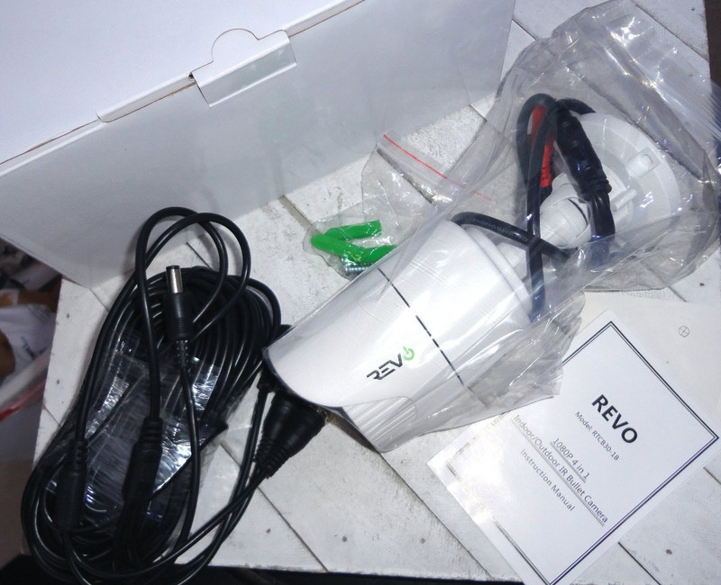 REVO RTCB30-1B Security 1080P - 4 in 1 Indoor / Outdoor IR Bullet Camera gallery