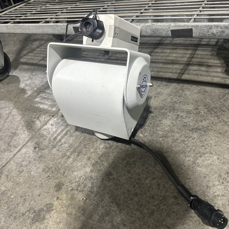 PELCO PT270-24P Pan/Tilt INDOOR, LIGHT DUTY with IKEGAMI ICD-47 B/W CCD CAMERA