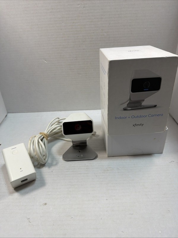 Xfinity Xcam2 HD Security Motion Camera Indoor Outdoor MS15018010 SCHC2AEW