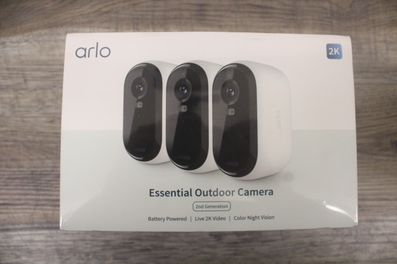 Arlo – Essential 3-Camera Outdoor Wireless 2K Security Camera (2nd Generation)