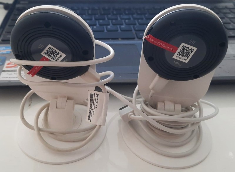 Pair of YI Home 1080p WiFi Cameras with Power Supplies and Original Bracket gallery