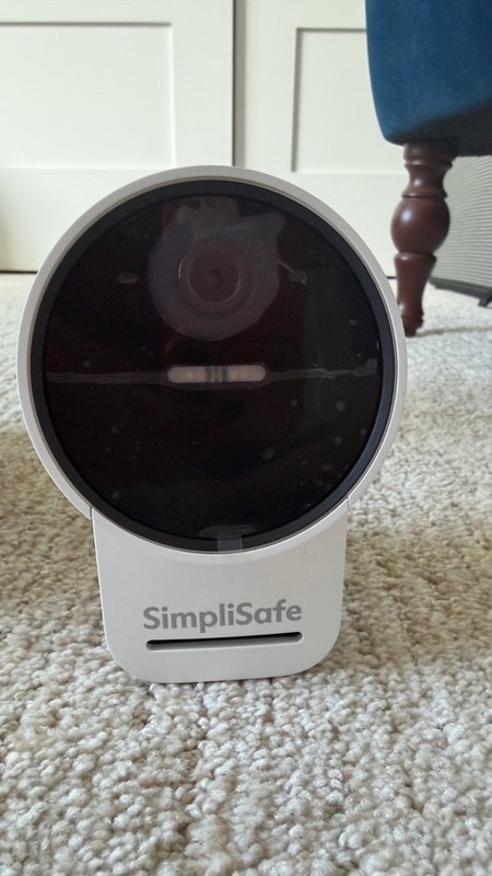 SimpliSafe Wireless Outdoor Security Camera CM021 with Box, Battery, Power Cable gallery