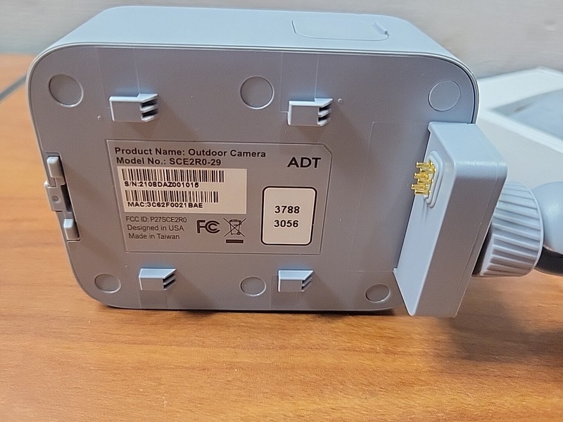 Blue By ADT Wireless Outdoor Camera SCE 2r0-29 gallery