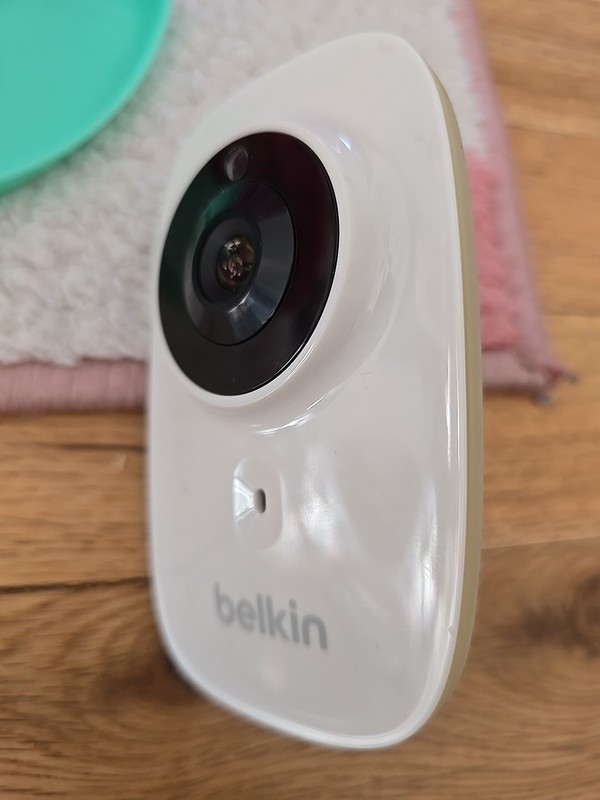 Belkin F7D7602 NetCam HD WiFi Camera gallery