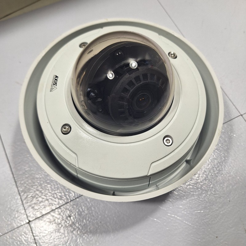 Used AXIS P3364-LVE 6MM Fixed Dome Network Camera