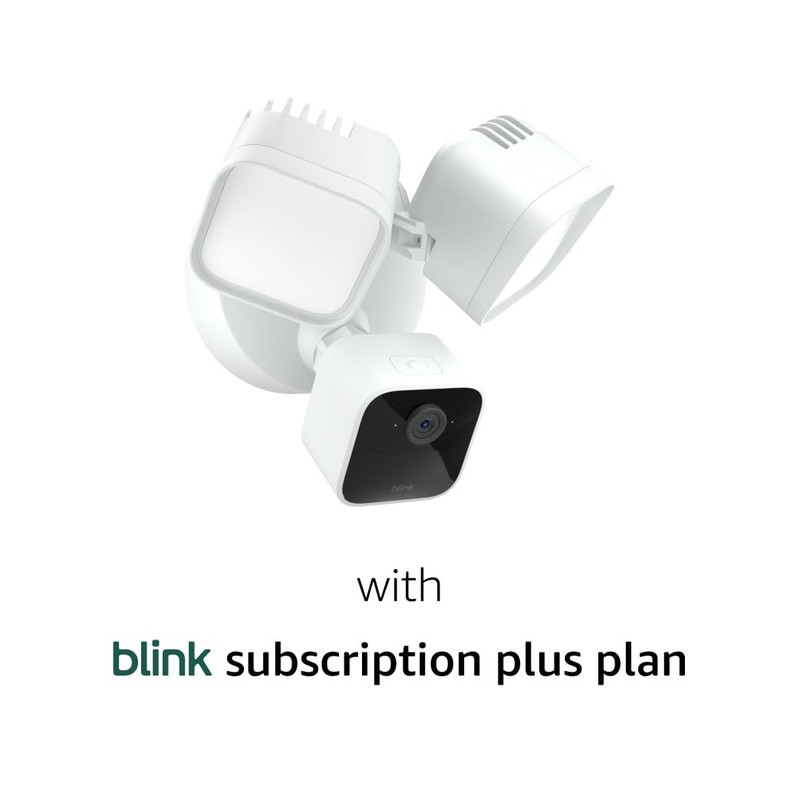 Wired Floodlight Camera W/ 1-Year Plus plan – Smart security camera 2600 lumens