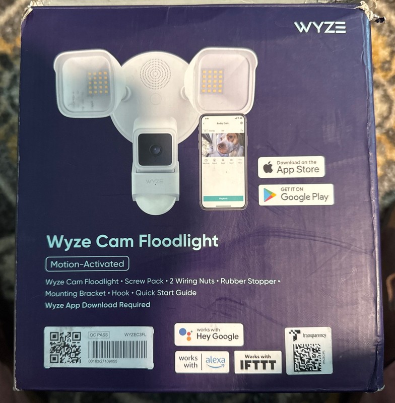 Wyze WZEC3FL Outdoor Floodlight Security Camera 2600 Lumen White gallery