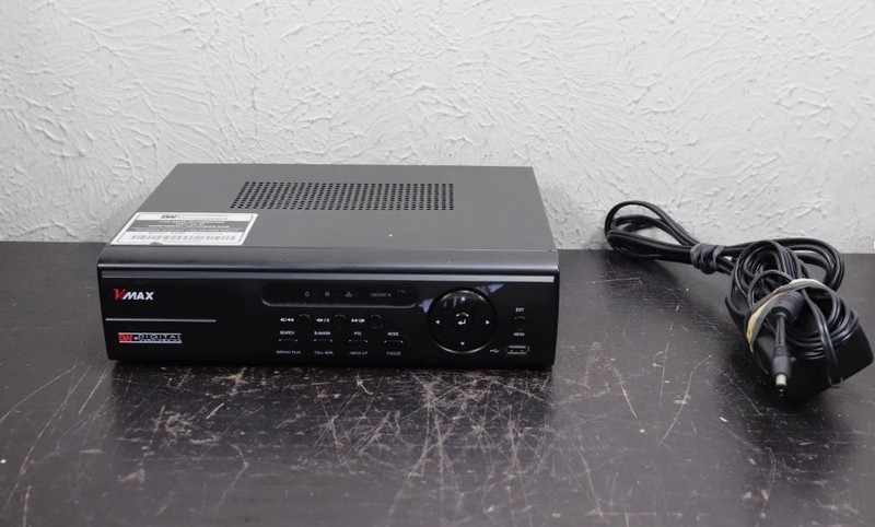 Digital Watchdog DW-VMAX4 4-Channel Digital Video Recorder 500GB +2 CAMERAS gallery