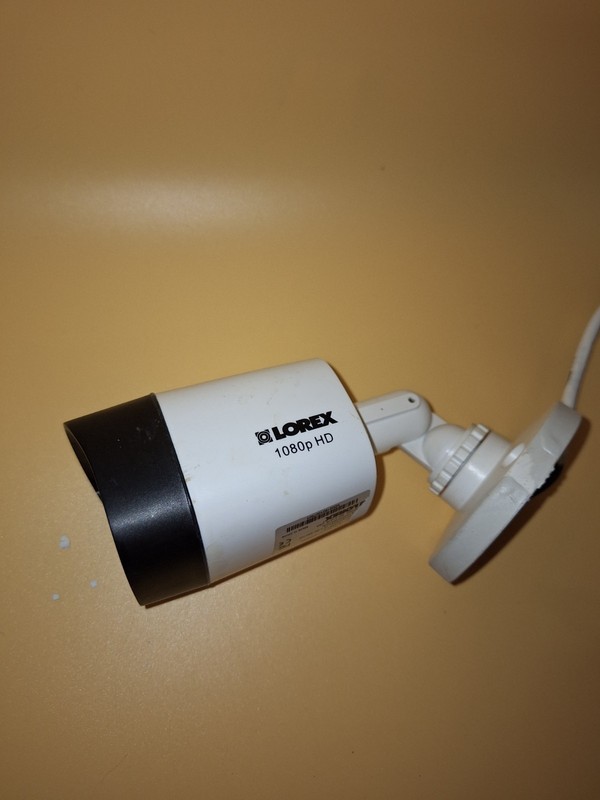 Lorex Original HD 1080p LBV2521-C Indoor and Outdoor Camera Night Vision White gallery
