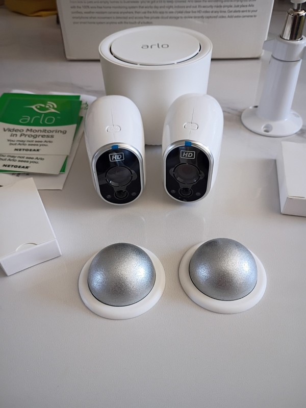 Arlo NETGEAR Wireless Security Cameras Lot Of 2 Model VMS3430 gallery