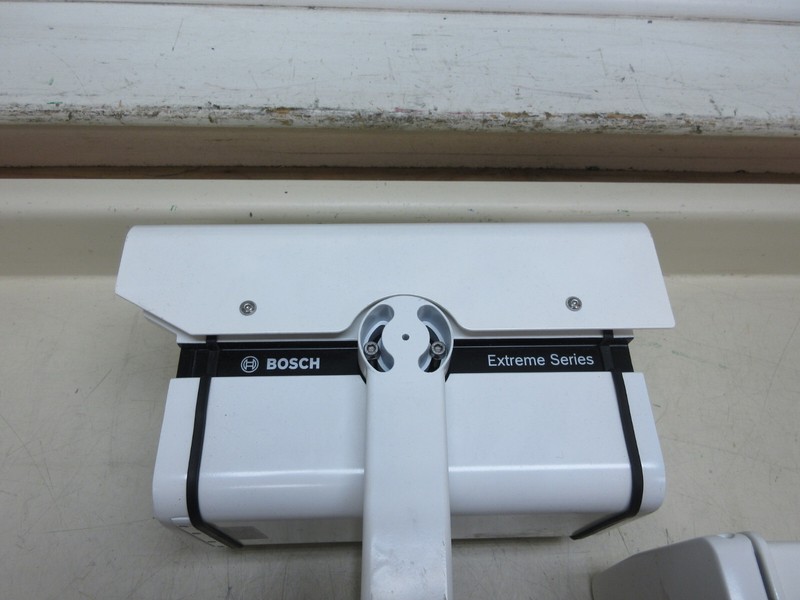 Bosch NAI-90022-AAA Outdoor 27W Wall IP Camera 1080P Used Free Shipping gallery