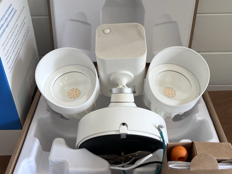 Ring Floodlight Cam Wired Plus - White gallery