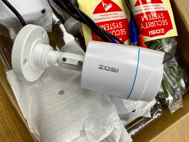 ZOSI 4AK-1062B-WS-US D/N Digital Security Cameras 4-Pack Kit NEW IN BOX gallery