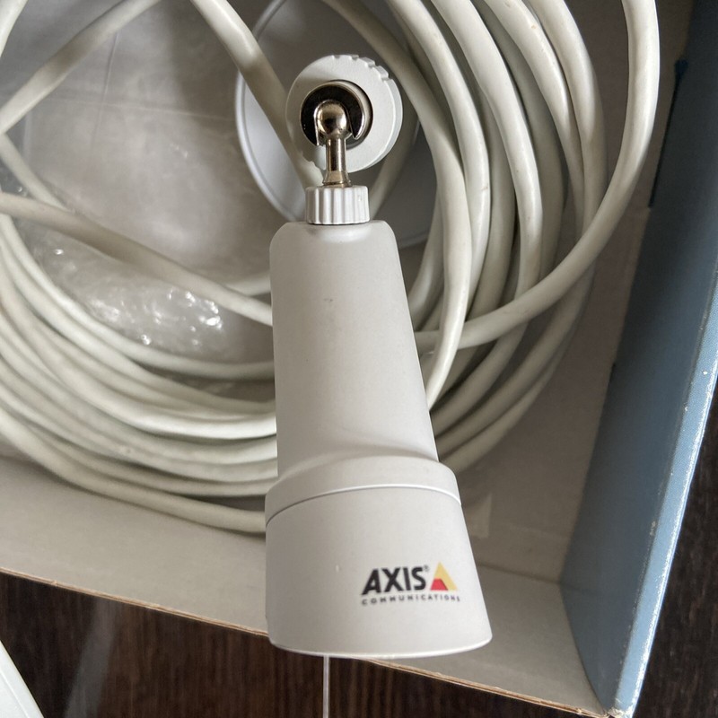 Axis M2014-E High-Performance Compact Bullet Outdoor Mini POE 0549-001 gallery