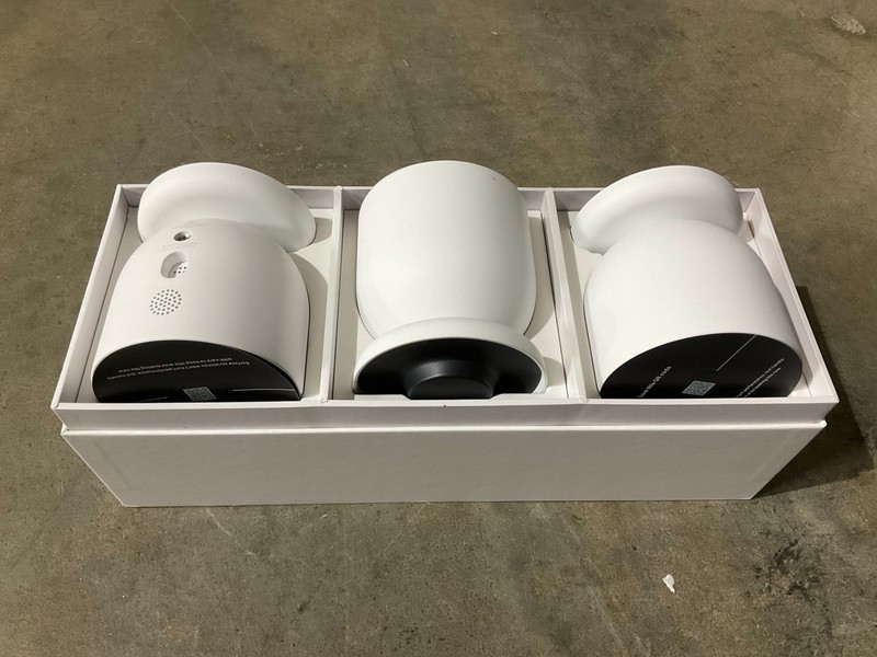 Google Nest Cam Indoor Outdoor Wire Free Camera 3 pack snow GA02077-US ✨❤️✨👀 gallery