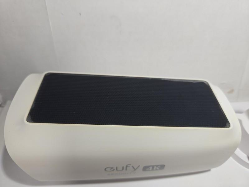 Eufy S330 eufyCam 3 Solar Power Wire-Free Security Camera (T8160) Excellent Cond gallery