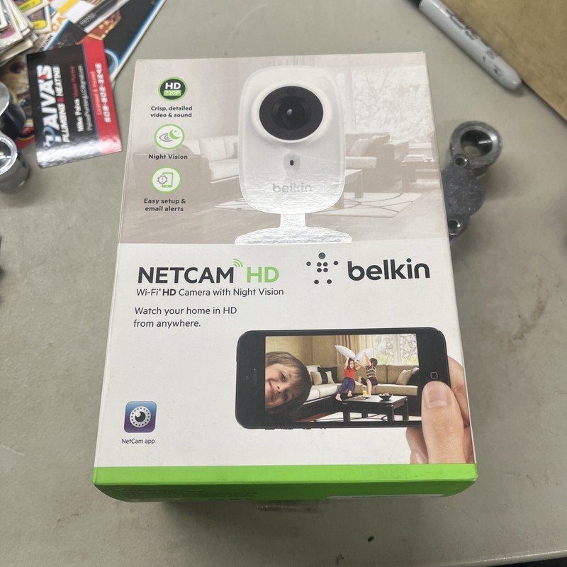 Belkin F7D7606 NetCam HD + Wireless Networking IP Camera White Never Used