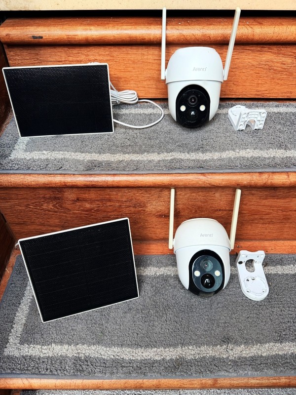 ARENTI Wireless Battery Outdoor Camera with Solar Panel GO2T bundled together