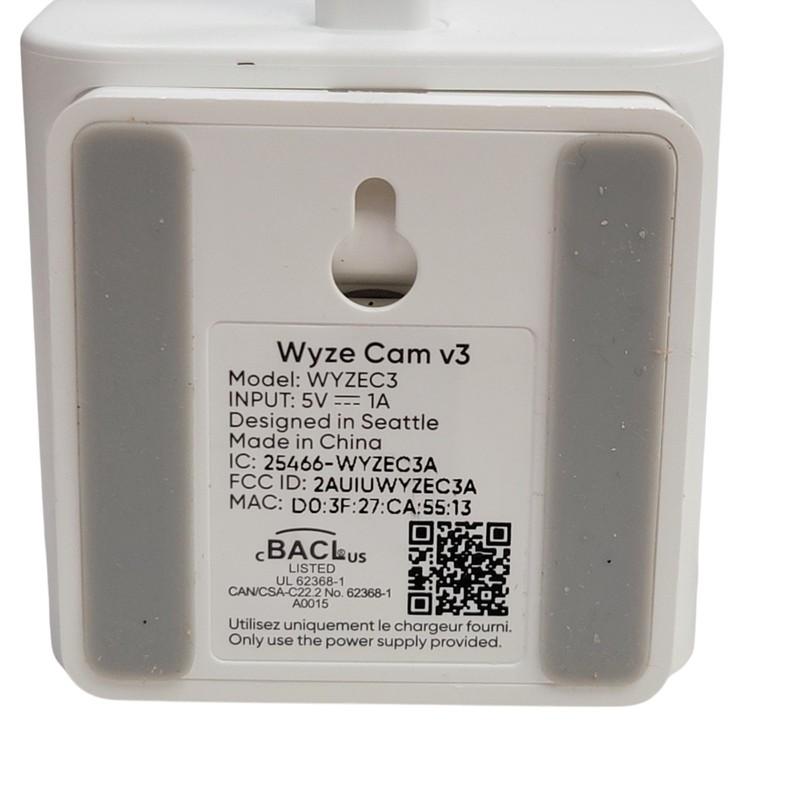 Wyze Cam V3・White Indoor/Outdoor Surveillance Camera gallery