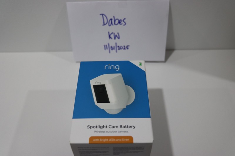 Ring 8SB1S7-WEN0 Wireless Outdoor Spotlight Security Camera – White