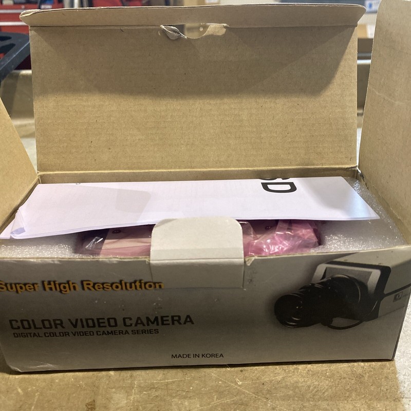 Advent DC12v Color Video Camera with A High end lens gallery